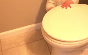 Guilty Toddler Caught Putting Spatula in Toilet - Kids - VIDEOTIME.COM