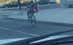 Food Delivery With No Front Wheel