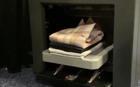 Clothes Folding Machine - Tech - VIDEOTIME.COM