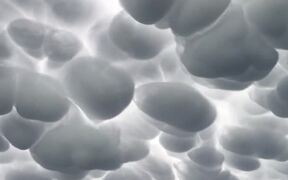 Beautiful Mammatus Clouds in Argentina Skies - Fun - VIDEOTIME.COM