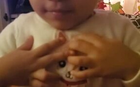 Baby Fails at Saying the Word "Fox" - Kids - VIDEOTIME.COM