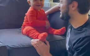 Baby Mimics His Dad - Kids - VIDEOTIME.COM