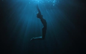 Into The Deep Official Trailer - Movie trailer - VIDEOTIME.COM