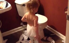 Potty Training Parenting Fail - Kids - VIDEOTIME.COM