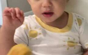 Toddler Pretends to Eat Bread and Enjoy it - Kids - VIDEOTIME.COM
