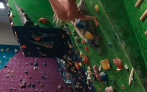 Girl Amazingly Does Vertical Limit Rock Climbing - Sports - VIDEOTIME.COM