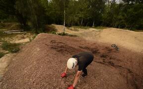 Guy Attempting Tailwhip on BMX Falls - Sports - VIDEOTIME.COM