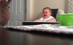 Lunchtime Baby Belly Laughs
