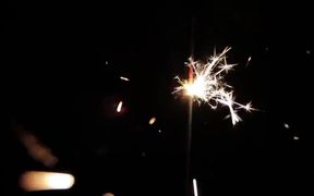 Sparkler in Darkness - Fun - VIDEOTIME.COM