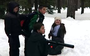 Snowball Machine Gun - Fun - VIDEOTIME.COM