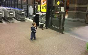 Baby Reaction To Sliding Doors