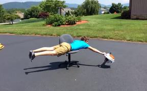 Summer Break Wind Chair - Fun - VIDEOTIME.COM
