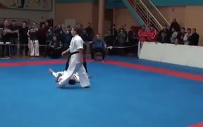 Epic Karate Knockout - Sports - VIDEOTIME.COM