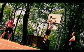 slow motion basket ball - Majówka