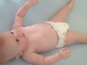 Awesome Baby Dancing Lying in His Bed - Fun - Y8.COM