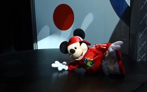 Master Moves Mickey ( Toy Fair 2012) - Chip Chick - Fun - VIDEOTIME.COM