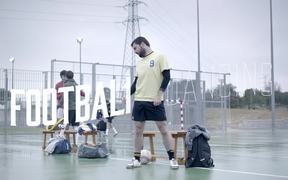 Libero Campaign: Football Dancing: Rock & Roll