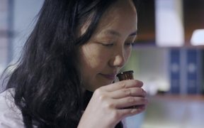 Greenpeace - “Smog Perfume” Campaign - Fun - VIDEOTIME.COM
