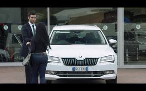 Škoda Superb - Reverse Test Drive - Commercials - VIDEOTIME.COM