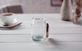 How to Make a Glitter Glow Jar
