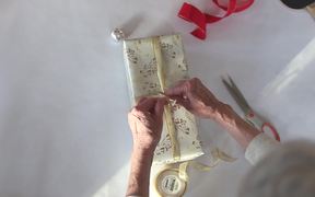 How to Tie a Bigger Better Holiday Bow