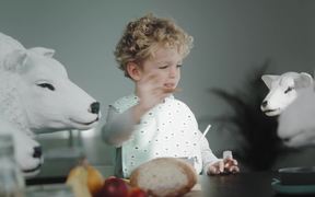 Trixie - Commercials - VIDEOTIME.COM