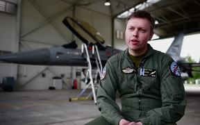 Being a Fighter Pilot - Tech - VIDEOTIME.COM