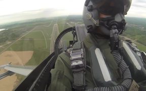 Being a Fighter Pilot - Tech - VIDEOTIME.COM