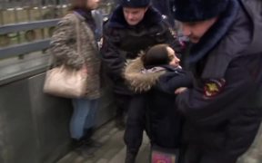 Escape from Crimea: the Journalist - Tech - VIDEOTIME.COM