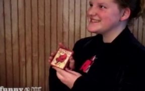 World's Worst Card Trick - Kids - VIDEOTIME.COM