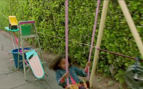 GoldieBlox Commercial: Princess Machine
