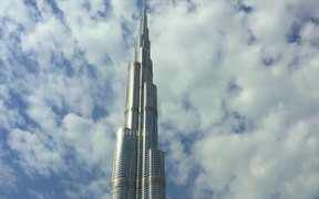Top to Bottom Pan Shot of the Burj Khalifa