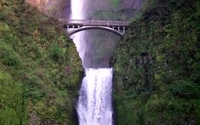 Multnomah Falls 2 - Fun - VIDEOTIME.COM