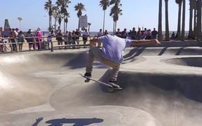 Skater at Venice Beach Skatepark - Fun - VIDEOTIME.COM