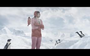Seth & Riley’s Garage Hard Lemon: Penguins - Commercials - VIDEOTIME.COM