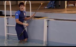 Dolphin Tale 2 - "Look Who's Running the Show" - Movie trailer - VIDEOTIME.COM
