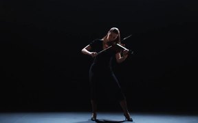 Violinist - Fun - VIDEOTIME.COM