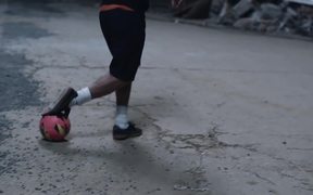 Tiger Commercial: Street Football with Deco
