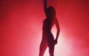 Silhouette of a Girl - Fun - VIDEOTIME.COM