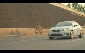 SEAT Leon Commercial: To the Right