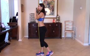 How to Do a Shoulder Press with Resistance Band