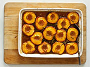 Roasted Peaches with Honey and Rosemary - Fun - Y8.COM